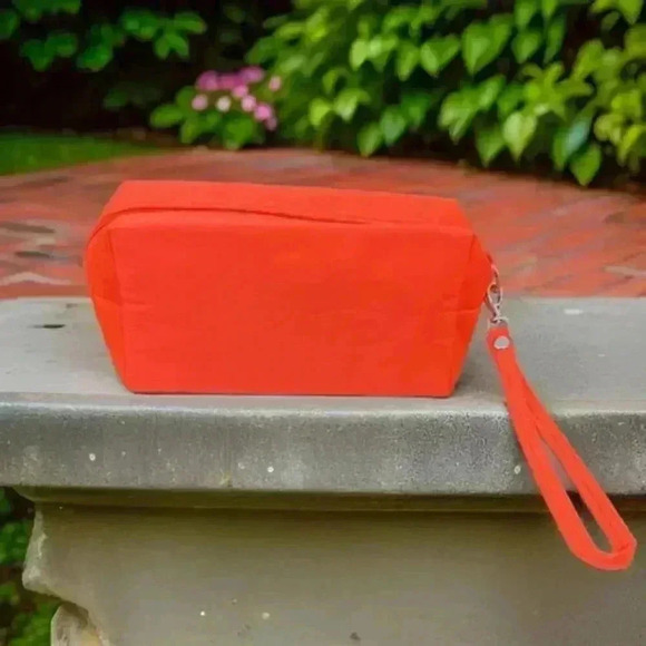 Make up Bag - Picture 3 of 3